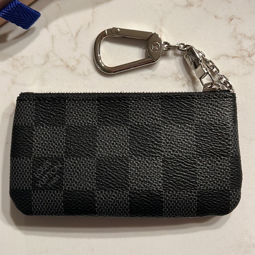 Louis Vuitton Key Pouch NIB - Picture 2 of 7